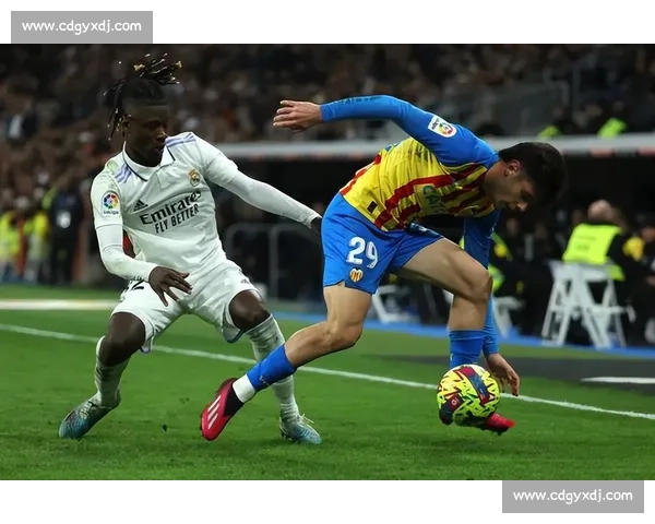 瓦伦西亚敲定丹朱马！荷兰边锋点头同意回归西甲